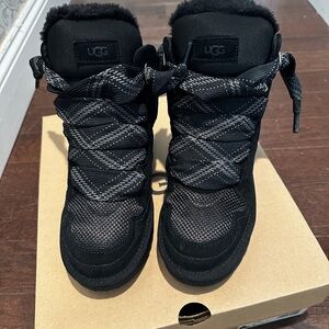 UGH Highmel black size 7 BNIB